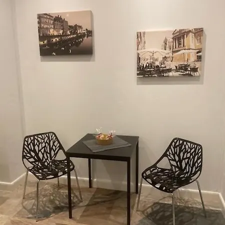 La Cour De La Tresorerie Apartment *